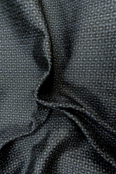 Photo9: P0708N Vintage Japanese kimono Dark Navy Blue OSHIMA-TSUMUGI for men / Silk. Tortoise-shell pattern(Hexagonal pattern) (Grade B) (9)