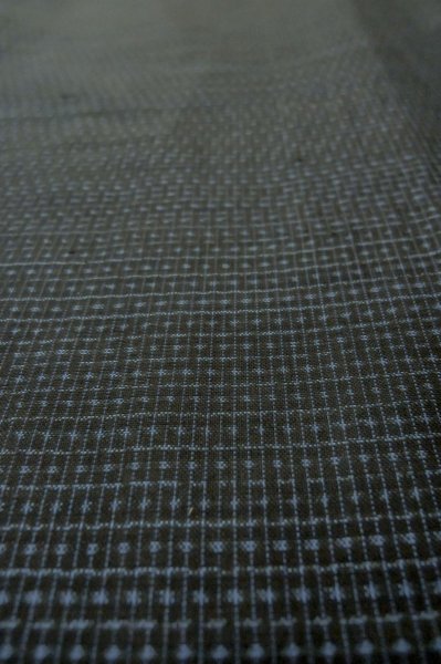 Photo8: Mint P0708P Vintage Japanese kimono Dark Navy Blue OSHIMA-TSUMUGI for men / Silk. Geometrical pattern (Grade B) (8)