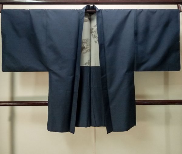Photo1: P0708R Vintage Japanese kimono Dark Navy Blue Men's Haori for men / Silk. (Grade B) (1)