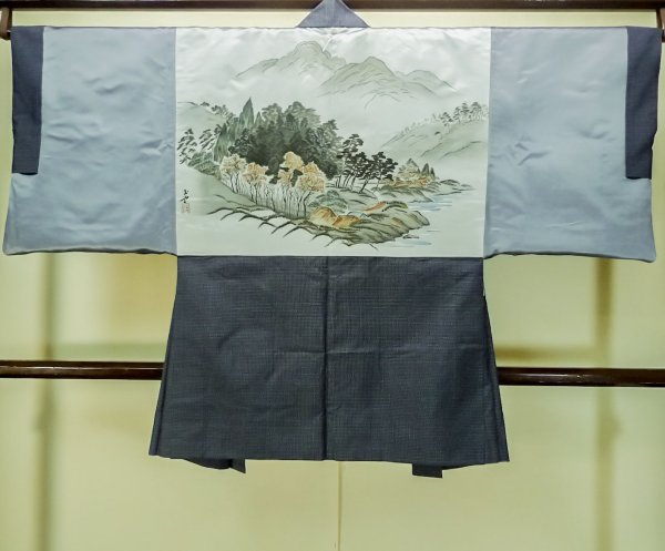 Photo3: Mint P0708Y Vintage Japanese kimono Dark Navy Blue OSHIMA-TSUMUGI for men / Silk. Geometrical pattern, Vertical Ikat(rare) (Grade A) (3)