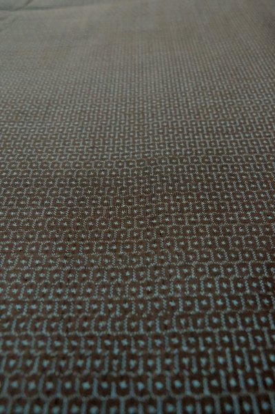 Photo8: Mint P0709D Vintage Japanese kimono Dark Brown OSHIMA-TSUMUGI for men / Silk. Tortoise-shell pattern(Hexagonal pattern) (Grade A) (8)