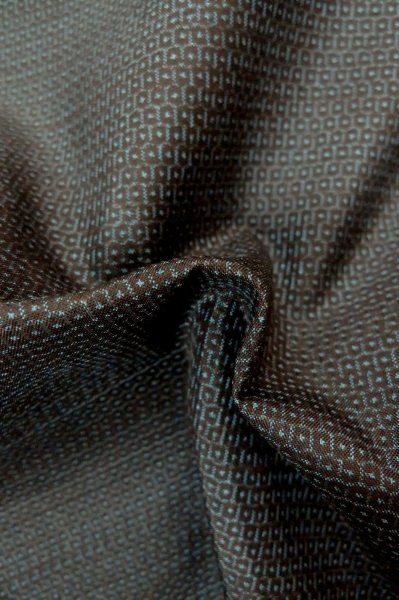 Photo9: Mint P0709D Vintage Japanese kimono Dark Brown OSHIMA-TSUMUGI for men / Silk. Tortoise-shell pattern(Hexagonal pattern) (Grade A) (9)
