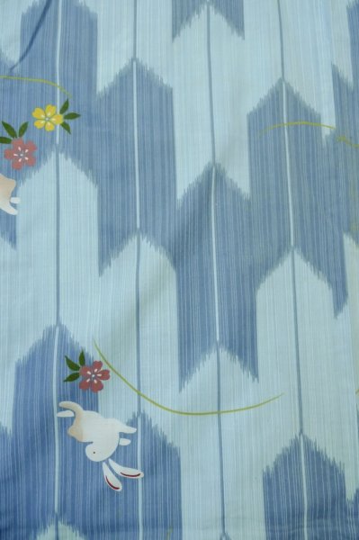 Photo4: P0722B Used Japanese kimono Light Blue YUKATA summer(made in Other than Japan) for women / Cotton. Flower, Rabbit, allow feather pattern (Grade D) (4)