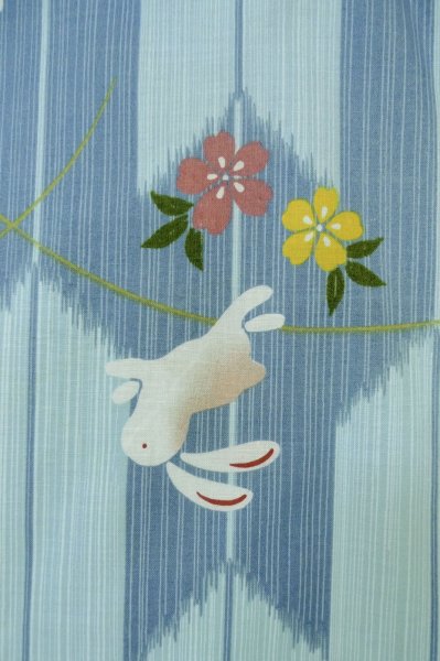 Photo5: P0722B Used Japanese kimono Light Blue YUKATA summer(made in Other than Japan) for women / Cotton. Flower, Rabbit, allow feather pattern (Grade D) (5)