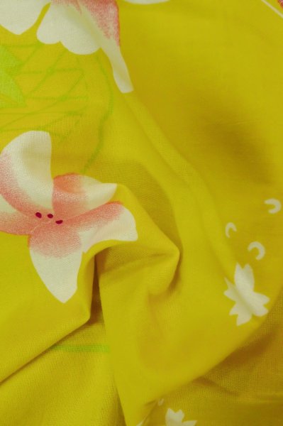 Photo12: P0722C Used Japanese kimono Yellow YUKATA summer(made in Other than Japan) for women / Cotton. Flower (Grade B) (12)