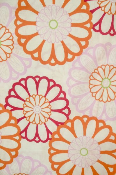 Photo4: P0722D Used Japanese kimono Light Off White YUKATA summer(made in Other than Japan) for women / Cotton. Flower (Grade A) (4)