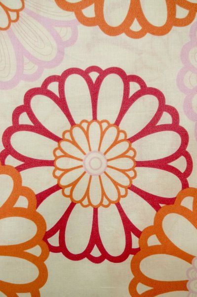 Photo7: P0722D Used Japanese kimono Light Off White YUKATA summer(made in Other than Japan) for women / Cotton. Flower (Grade A) (7)