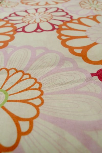 Photo10: P0722D Used Japanese kimono Light Off White YUKATA summer(made in Other than Japan) for women / Cotton. Flower (Grade A) (10)