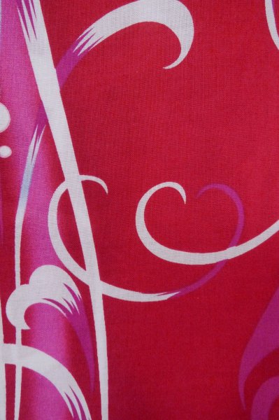 Photo7: P0722E Used Japanese kimono Vivid Red YUKATA summer(made in Other than Japan) for women / Cotton. Abstract pattern (Grade B) (7)