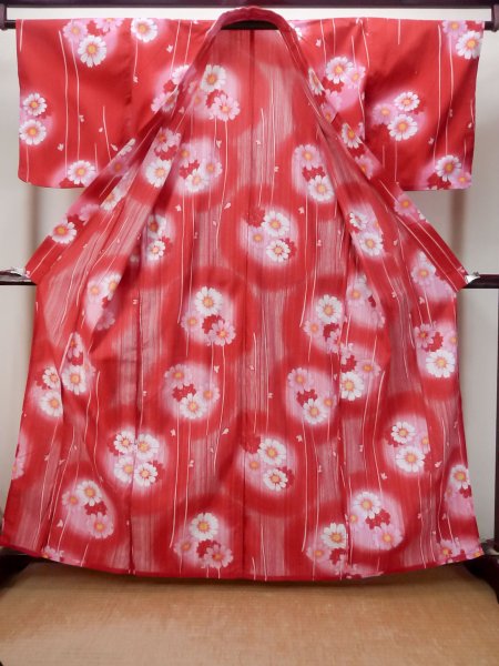Photo3: P0722G Used Japanese kimono Vivid Red YUKATA summer(made in Other than Japan) for women / Cotton., Cosmos pattern (Grade B) (3)
