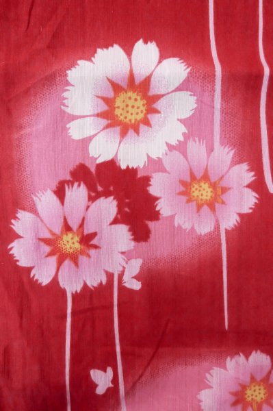 Photo7: P0722G Used Japanese kimono Vivid Red YUKATA summer(made in Other than Japan) for women / Cotton., Cosmos pattern (Grade B) (7)