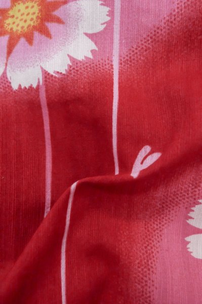 Photo12: P0722G Used Japanese kimono Vivid Red YUKATA summer(made in Other than Japan) for women / Cotton., Cosmos pattern (Grade B) (12)