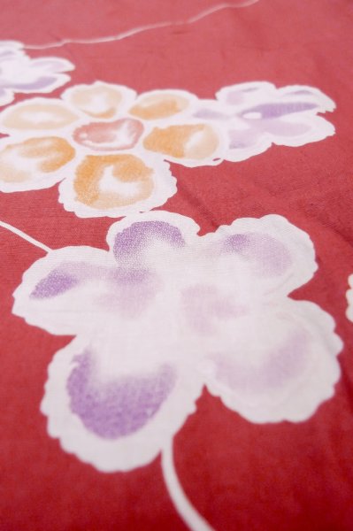 Photo8: P0722H Used Japanese kimono Red YUKATA summer(made in Other than Japan) for women / Cotton. Flower (Grade B) (8)
