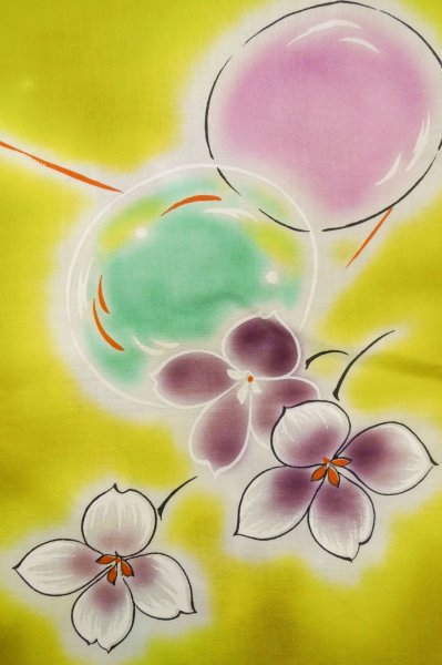 Photo6: P0722I Used Japanese kimono Grayish Yellow YUKATA summer(made in Other than Japan) for women / Cotton. Flower, Soap Bubbles pattern (Grade B) (6)