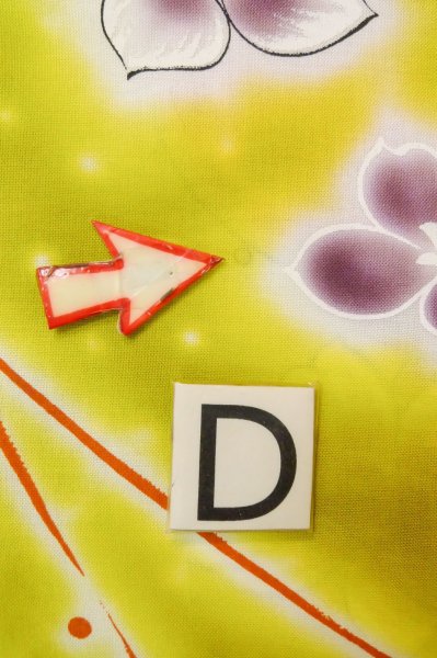 Photo17: P0722I Used Japanese kimono Grayish Yellow YUKATA summer(made in Other than Japan) for women / Cotton. Flower, Soap Bubbles pattern (Grade B) (17)