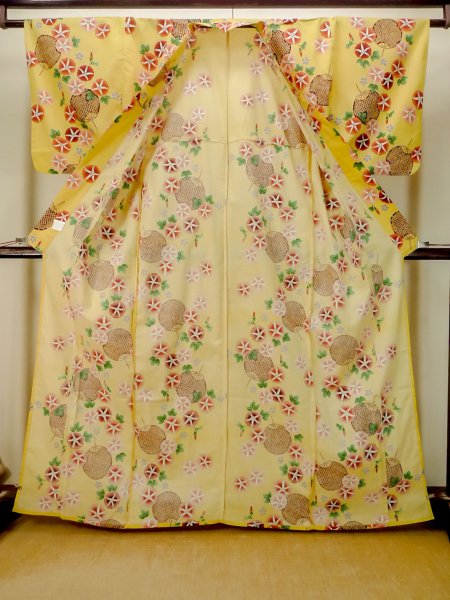 Photo3: P0722J Used Japanese kimono Vivid Yellow YUKATA summer(made in Other than Japan) for women / Cotton. Flower, Morning Glories, Fan Pattern (Grade B) (3)