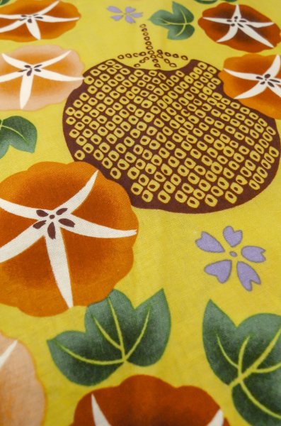 Photo8: P0722J Used Japanese kimono Vivid Yellow YUKATA summer(made in Other than Japan) for women / Cotton. Flower, Morning Glories, Fan Pattern (Grade B) (8)