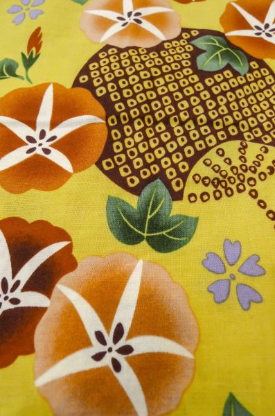 Photo9: P0722J Used Japanese kimono Vivid Yellow YUKATA summer(made in Other than Japan) for women / Cotton. Flower, Morning Glories, Fan Pattern (Grade B) (9)