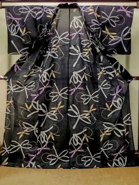Photo3: P0722K Used Japanese kimono Black YUKATA summer(made in Other than Japan) for women / Cotton. Gradation, Dragonfly pattern (Grade B) (3)