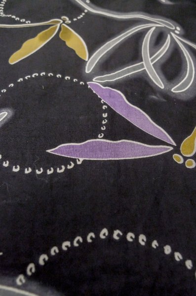 Photo10: P0722K Used Japanese kimono Black YUKATA summer(made in Other than Japan) for women / Cotton. Gradation, Dragonfly pattern (Grade B) (10)