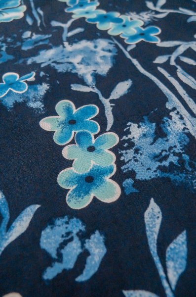 Photo10: P0722L Used Japanese kimono Dark Indigo Blue YUKATA summer(made in Other than Japan) for women / Cotton. Leaf (Grade B) (10)
