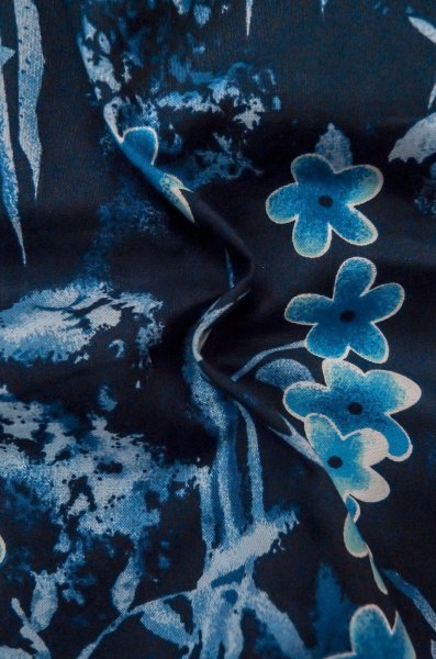 Photo12: P0722L Used Japanese kimono Dark Indigo Blue YUKATA summer(made in Other than Japan) for women / Cotton. Leaf (Grade B) (12)