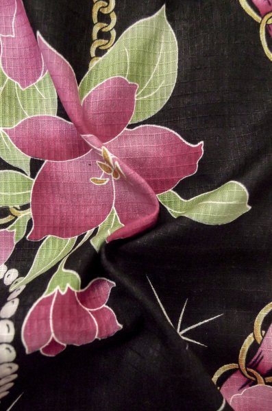 Photo11: P0722O Used Japanese kimono Black YUKATA summer(made in Other than Japan) for women / Cotton. Rose, Chains, Pearls, and Perfume Bottle Motifs (Grade B) (11)