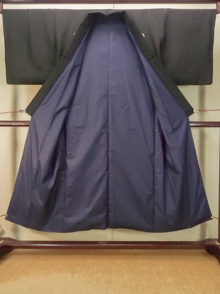 Photo2: P0722P Vintage Japanese kimono Black MONTSUKI crests for men / Silk. (Grade B) (2)