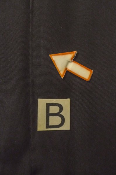 Photo11: P0722P Vintage Japanese kimono Black MONTSUKI crests for men / Silk. (Grade B) (11)