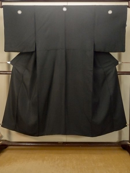 Photo1: Mint P0722R Vintage Japanese kimono Black MONTSUKI crests for men / Silk. (Grade A) (1)