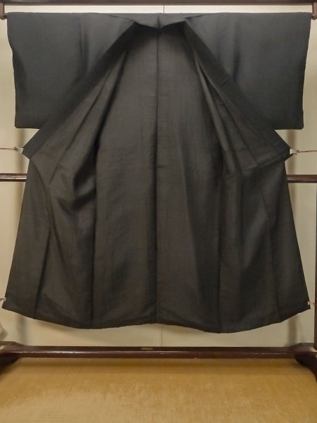 Photo2: Mint P0722R Vintage Japanese kimono Black MONTSUKI crests for men / Silk. (Grade A) (2)
