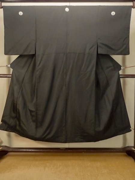 Photo1: P0722S Vintage Japanese kimono Black MONTSUKI crests for men / Silk. (Grade D) (1)