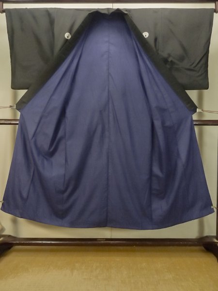 Photo2: P0722S Vintage Japanese kimono Black MONTSUKI crests for men / Silk. (Grade D) (2)