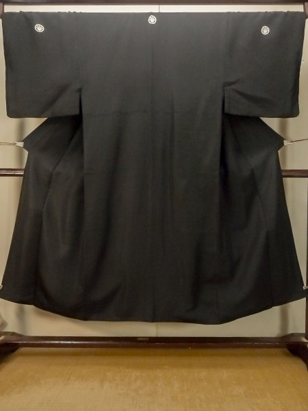 Photo1: P0722T Vintage Japanese kimono Black MONTSUKI crests for men / Silk. (Grade B) (1)