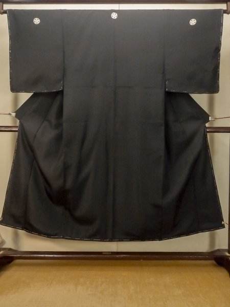 Photo1: Mint P0722V Vintage Japanese kimono Black MONTSUKI crests for men / Silk. (Grade A) (1)