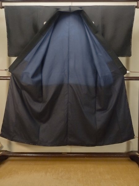 Photo2: Mint P0722V Vintage Japanese kimono Black MONTSUKI crests for men / Silk. (Grade A) (2)