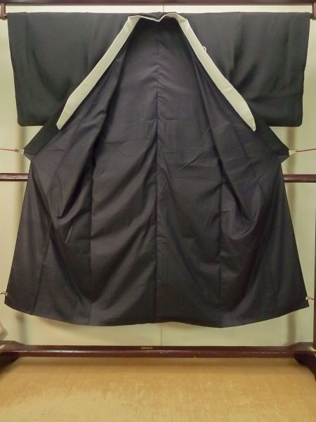 Photo2: Mint P0722Y Vintage Japanese kimono Black MONTSUKI crests for men / Silk. (Grade A) (2)