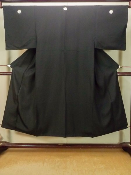 Photo1: P0722Z Vintage Japanese kimono Black MONTSUKI crests for men / Silk. (Grade B) (1)
