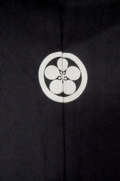 Photo3: P0722Z Vintage Japanese kimono Black MONTSUKI crests for men / Silk. (Grade B) (3)
