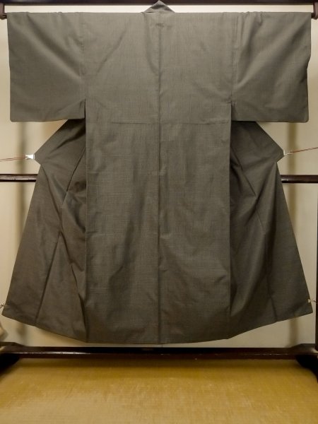 Photo1: P0723B Vintage Japanese kimono Dark Brown OSHIMA-TSUMUGI for men / Silk. Geometrical pattern (Grade C) (1)