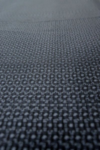 Photo5: P0723C Vintage Japanese kimono Dark Blue TSUMUGI pongee for men / Silk. Tortoise-shell pattern(Hexagonal pattern) (Grade B) (5)