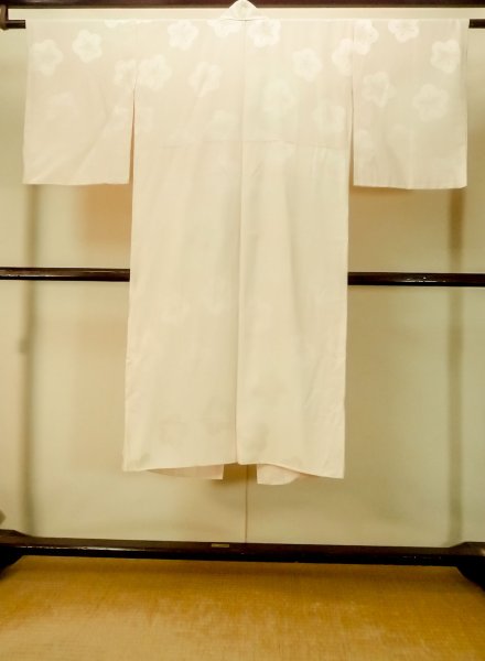 Photo2: P0731Q Vintage Japanese kimono Light Pink JUBAN undergarment for women / Silk. (Grade B) (2)