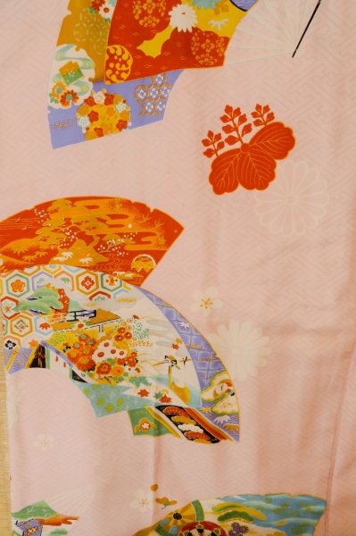 Photo4: P0731R Antique Japanese kimono Pink JUBAN undergarment for women / Silk. SAKURA cherry blossom, Upper body: cotton, Sleeves: silk (Grade D) (4)
