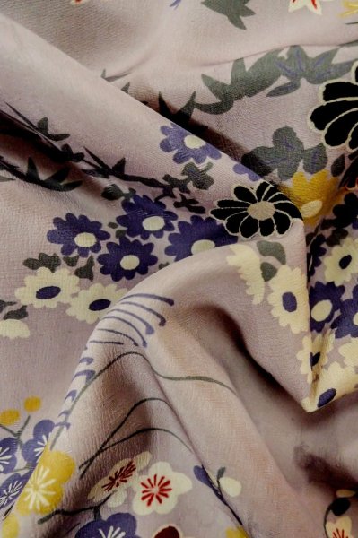 Photo11: P0731S Antique Japanese kimono Pale Grayish Wisteria JUBAN undergarment for women / Silk. Chrysanthemum, Discolored all over. Small holes all over. (Grade D) (11)