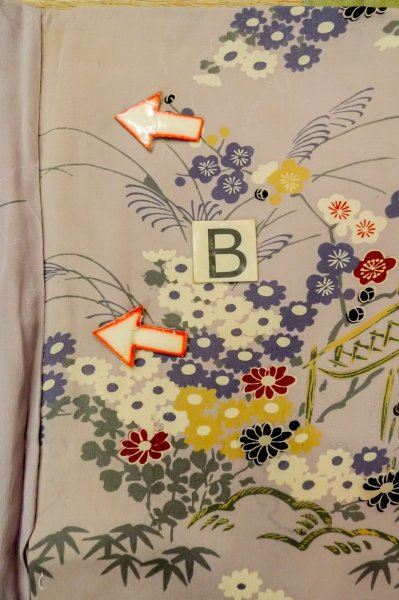 Photo15: P0731S Antique Japanese kimono Pale Grayish Wisteria JUBAN undergarment for women / Silk. Chrysanthemum, Discolored all over. Small holes all over. (Grade D) (15)