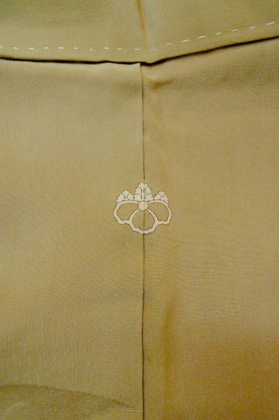 Photo5: P0731V Antique Japanese kimono Pale Brown TOMESODE formal for women / Silk. Peony, Based woven pattern: Shellfish, Letters of  Incense game (Grade B) (5)