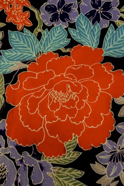 Photo5: P0731X Antique Japanese kimono Black JUBAN undergarment for women / Silk. Flower, Lightweight silk crepe fabric. Discolored all over. (Grade C) (5)