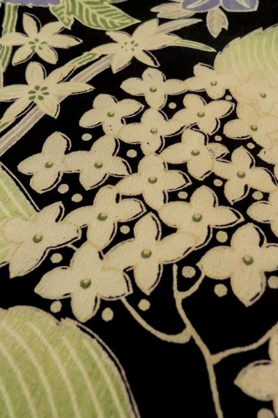 Photo8: P0731X Antique Japanese kimono Black JUBAN undergarment for women / Silk. Flower, Lightweight silk crepe fabric. Discolored all over. (Grade C) (8)