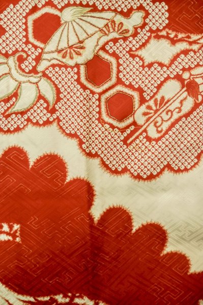 Photo3: P0731Z Antique Japanese kimono Light Ivory JUBAN undergarment for women / Silk. Pine tree/branch/needle (Grade C) (3)