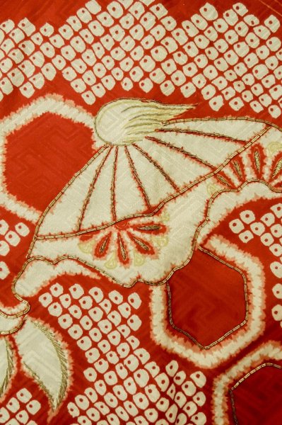 Photo5: P0731Z Antique Japanese kimono Light Ivory JUBAN undergarment for women / Silk. Pine tree/branch/needle (Grade C) (5)